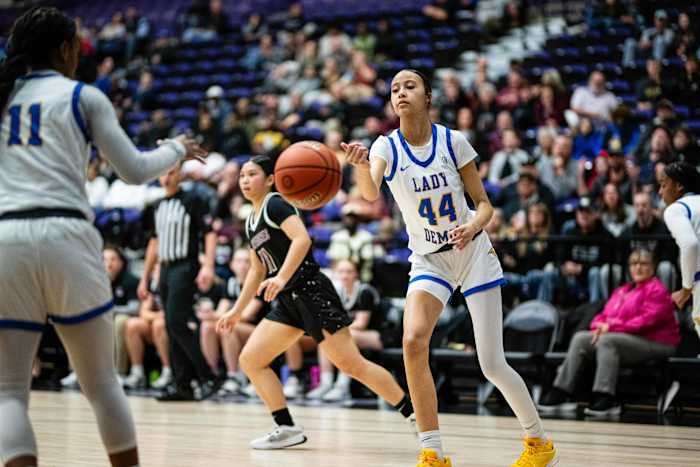Jefferson Willamette 6A Oregon girls basketball quarterfinal 2024 Naji Saker-51